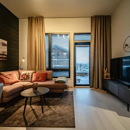 Apartmán Le Lingonberry D3 Ski-in Ski-out, Hot Tub By Aavalevi *