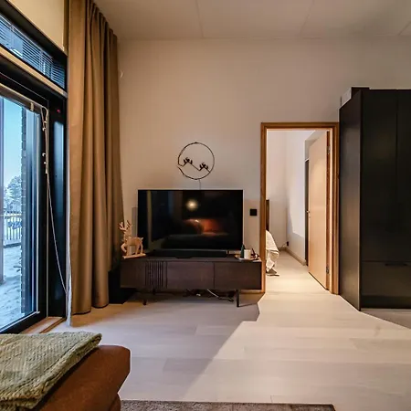 Apartmán Le Lingonberry D3 Ski-in Ski-out, Hot Tub By Aavalevi *