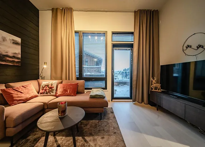 Le Lingonberry D3 Ski-in Ski-out, Hot Tub By Aavalevi * Levi